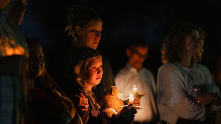 Minneapolis Mayor Calls for Assault Rifle Ban